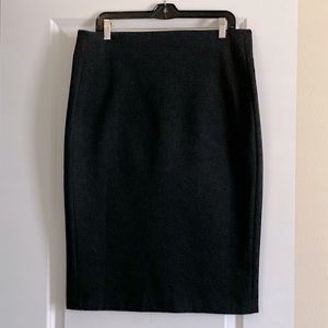 Dark gray, stretchy, knit Vince Camuto pencil skirt, excellent used condition, L